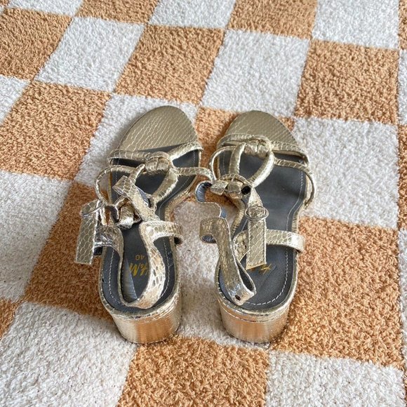 H&M GOLD GRECIAN STRAP HEEL PUMP SIZE 40 - Picture 3 of 7